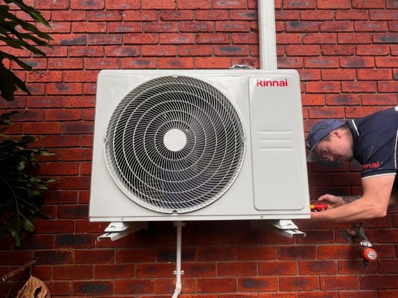 Rinnai Split System Air Con Outdoor Unit Being Installed